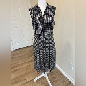 Shelby & Palmer Black and White A-line Knee-length Sleeveless Women Dress